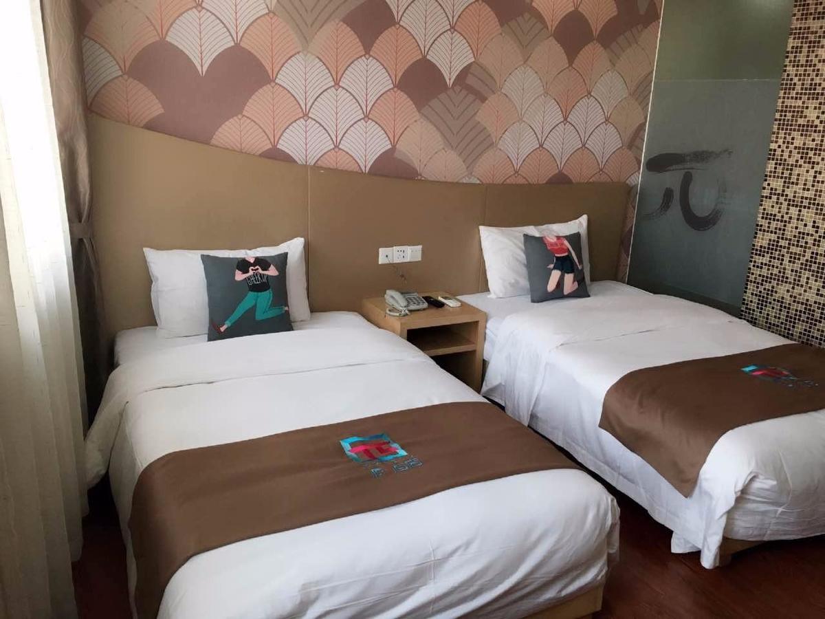 Pai Hotel Zhanjiang Xuwen Exteriör bild